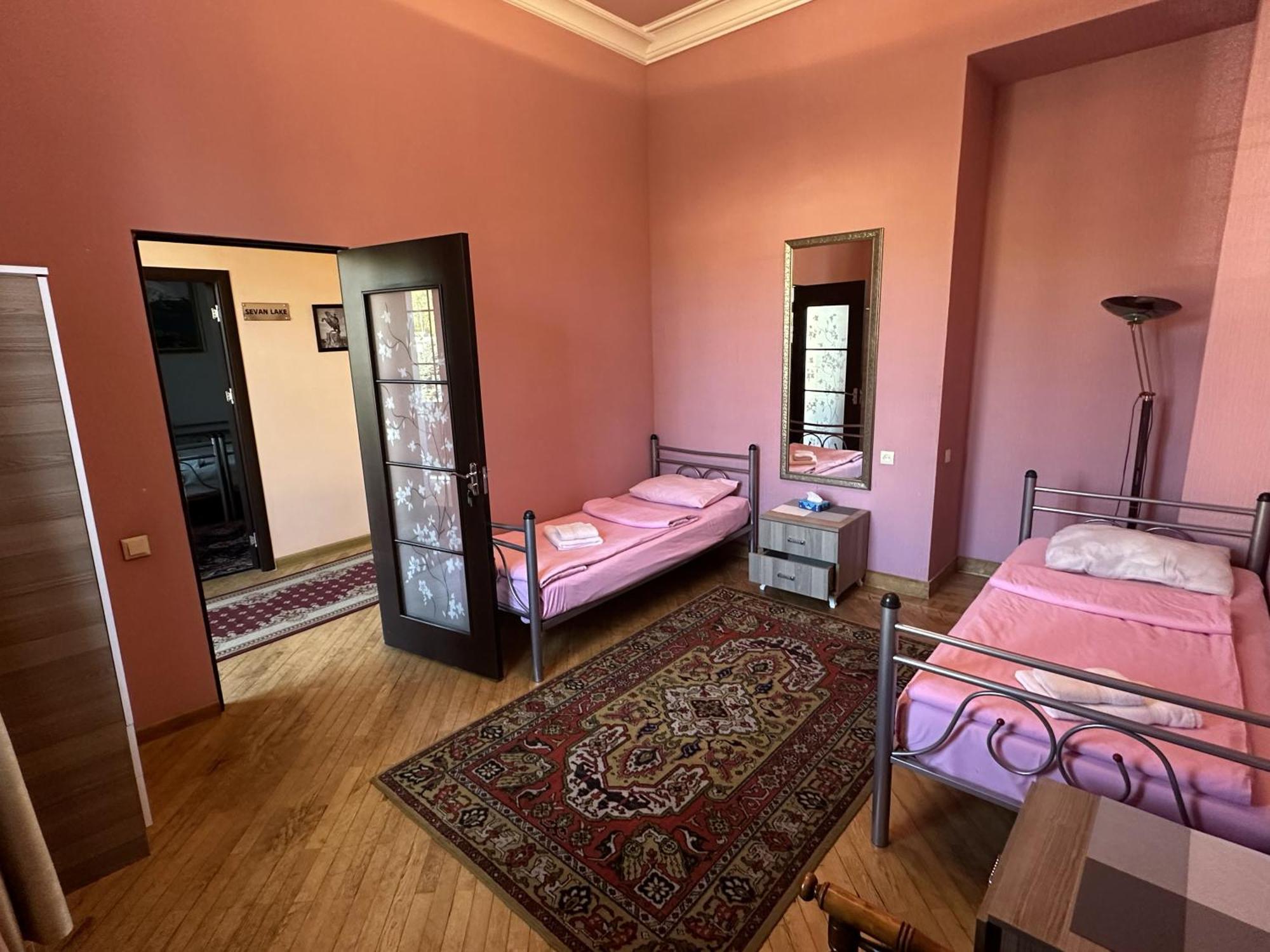 Bridge House Yerevan Armenia 외부 사진